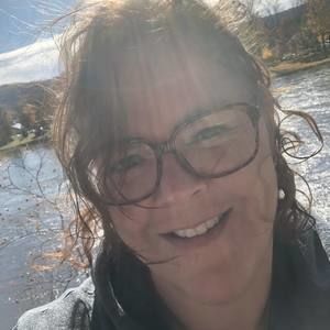 Meet your Posher, Kendra